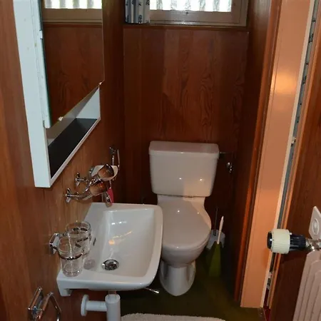 Oberland Nr- 7 Appartement-fewo- Dusche Oder Bad- Wc 8-bettwohnung By Interhome *